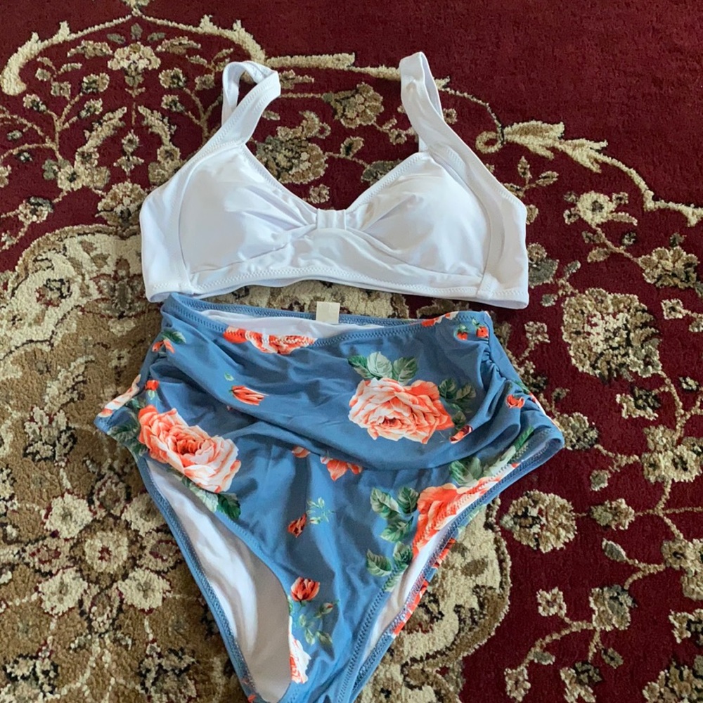 Cupshe bikini Size M